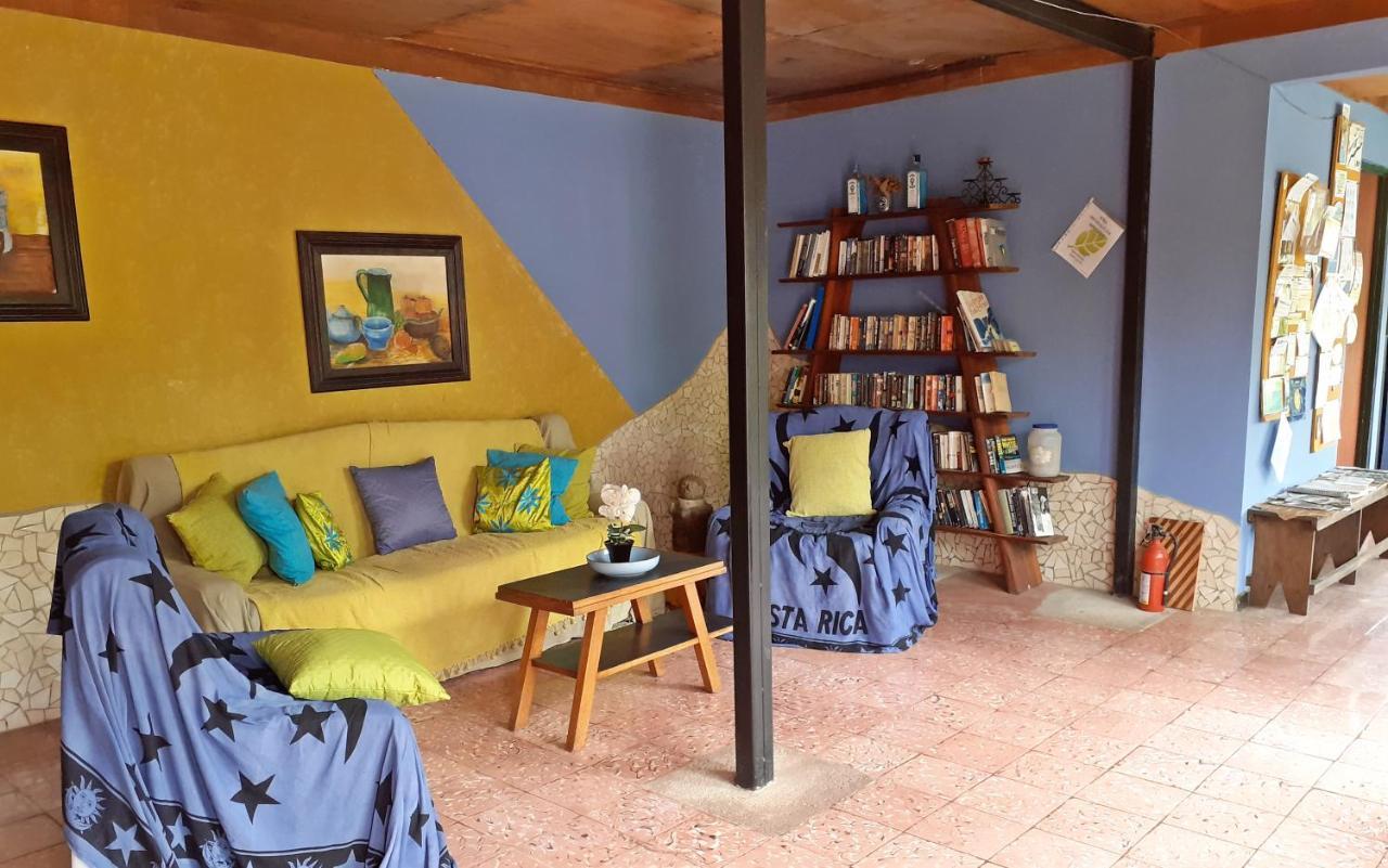 Montana Linda Guest House Orosí 외부 사진