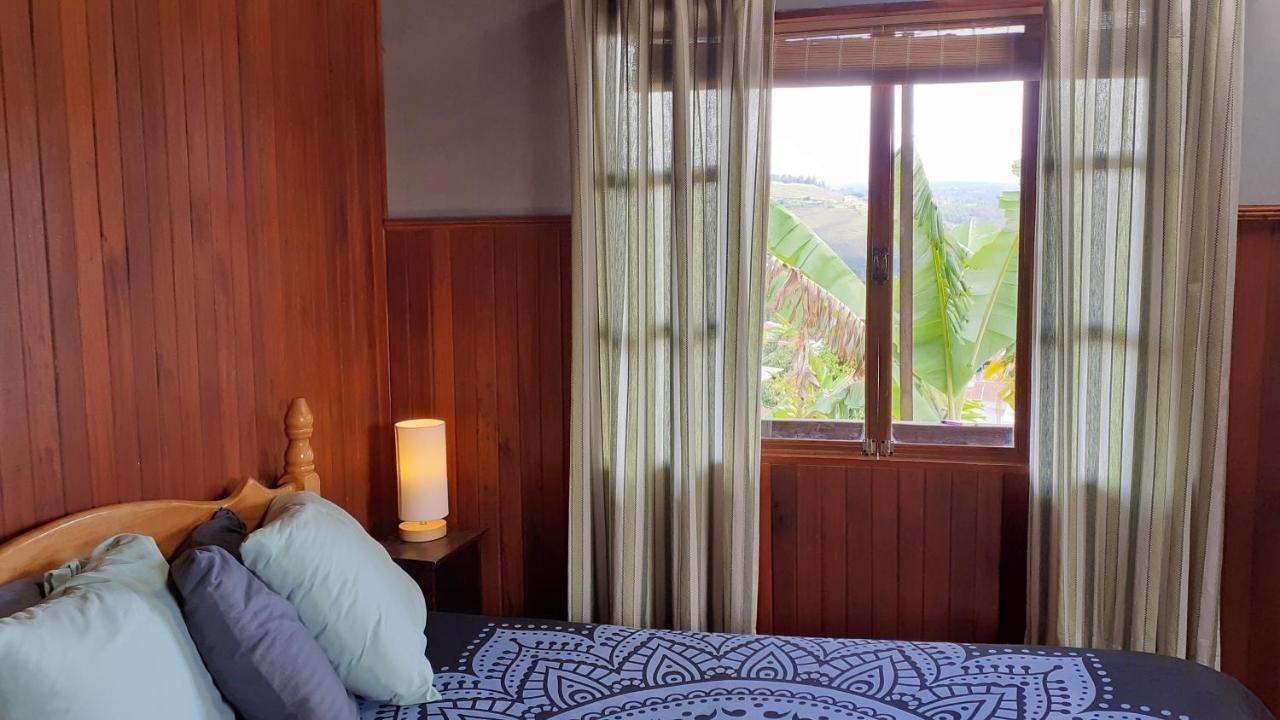 Montana Linda Guest House Orosí 외부 사진