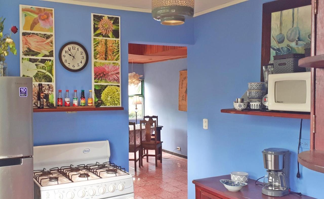 Montana Linda Guest House Orosí 외부 사진
