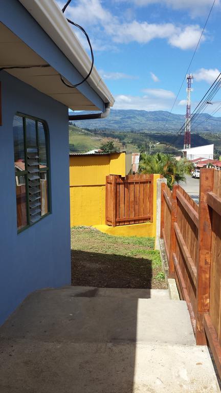 Montana Linda Guest House Orosí 외부 사진